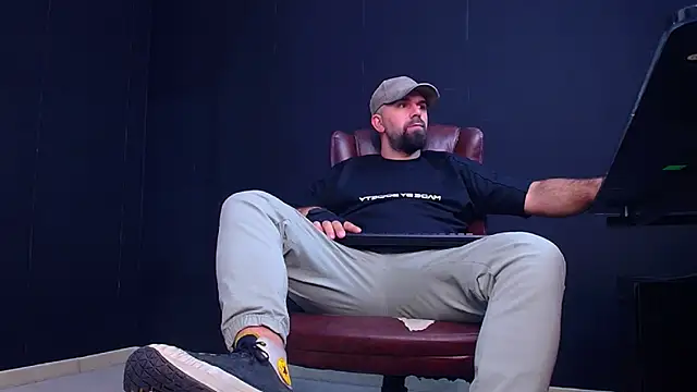 Snapshot of JackEthann chatting on October 3, 2025, 4:58 am JackEthann online show from October 3, 2025, 4:58 am