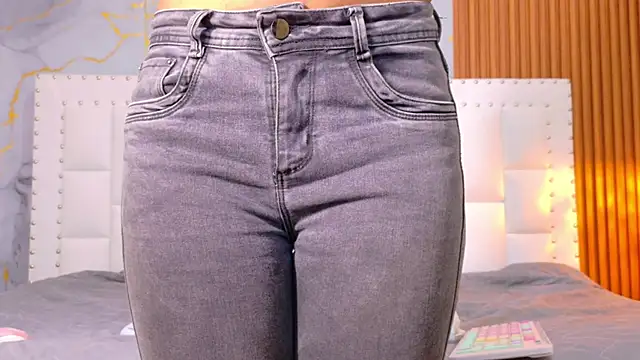 Snapshot of indianschoolgirl chatting on September 16, 2025, 7:48 pm indianschoolgirl online show from September 16, 2025, 7:48 pm