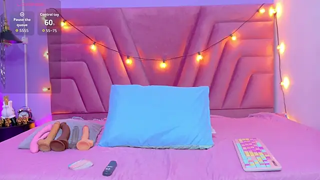 Snapshot of indianschoolgirl chatting on September 27, 2025, 6:14 pm indianschoolgirl online show from September 27, 2025, 6:14 pm