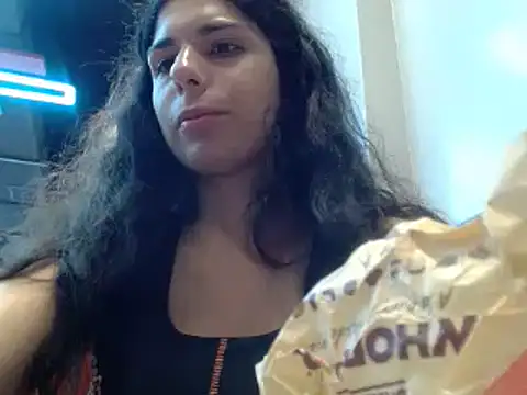 yazmin z com124 online show from January 3, 2025, 1:46 pm