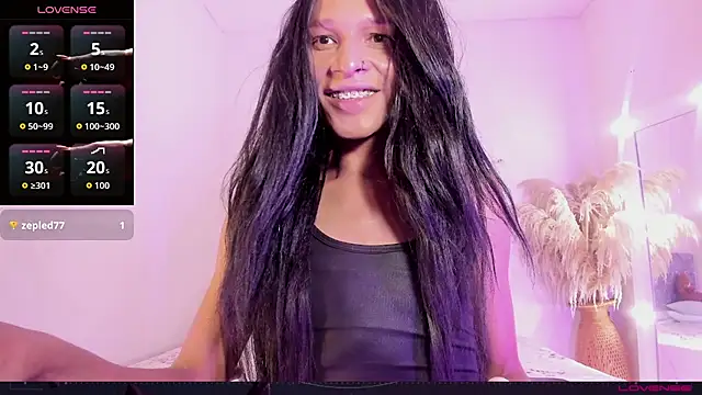 carolinemiller7 online show from October 5, 2025, 8:43 pm