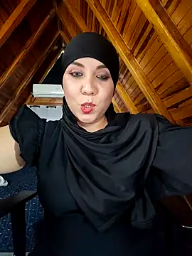 AmbarBurhan online show from April 15, 2026, 6:12 pm