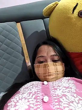 Snapshot of Samarya-78 chatting on October 23, 2025, 8:40 pm Samarya-78 online show from October 23, 2025, 8:40 pm