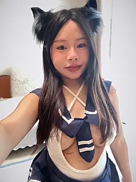 Hot Mm online show from June 2, 2026, 6:24 am