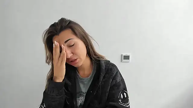 Snapshot of Summmmersky chatting on October 10, 2025, 8:04 am Summmmersky online show from October 10, 2025, 8:04 am