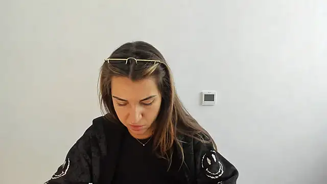 Snapshot of Summmmersky chatting on October 31, 2025, 12:13 pm Summmmersky online show from October 31, 2025, 12:13 pm