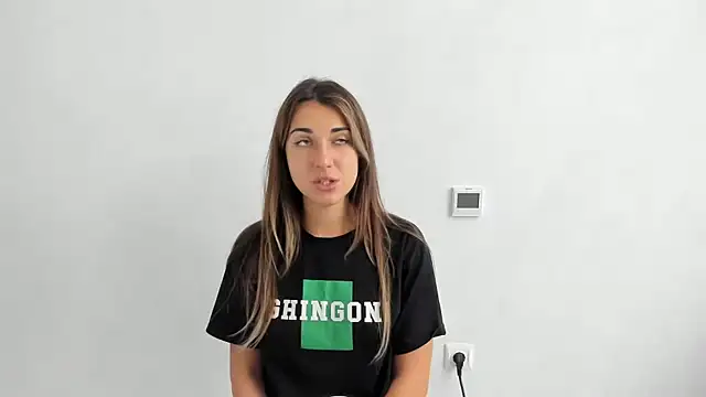 Snapshot of Summmmersky chatting on October 13, 2025, 12:51 pm Summmmersky online show from October 13, 2025, 12:51 pm