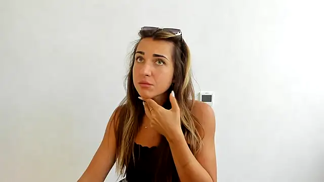 Snapshot of Summmmersky chatting on September 21, 2025, 10:53 am Summmmersky online show from September 21, 2025, 10:53 am