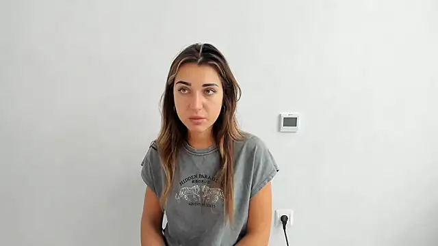 Snapshot of Summmmersky chatting on October 12, 2025, 10:49 am Summmmersky online show from October 12, 2025, 10:49 am