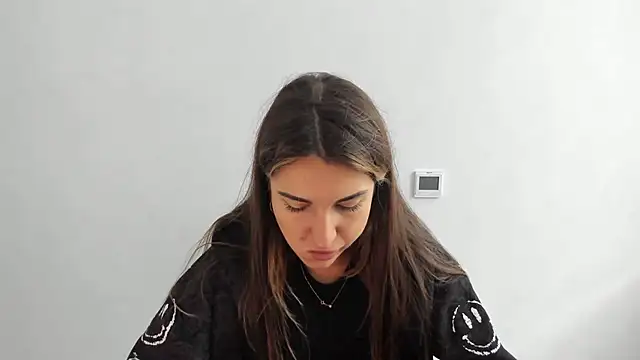 Snapshot of Summmmersky chatting on October 19, 2025, 8:28 am Summmmersky online show from October 19, 2025, 8:28 am