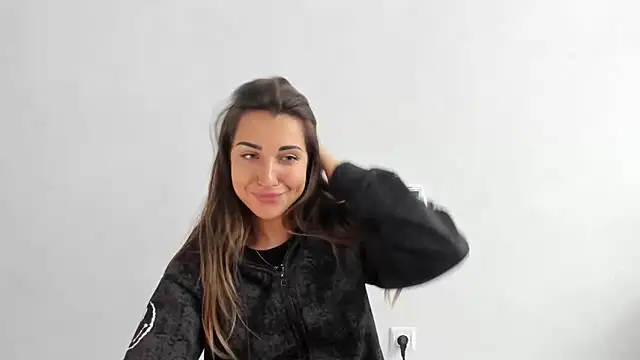 Snapshot of Summmmersky chatting on October 6, 2025, 11:33 am Summmmersky online show from October 6, 2025, 11:33 am