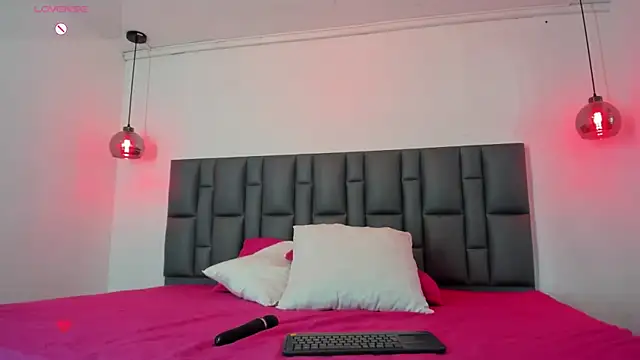 Abbyadams online show from November 10, 2025, 3:11 am