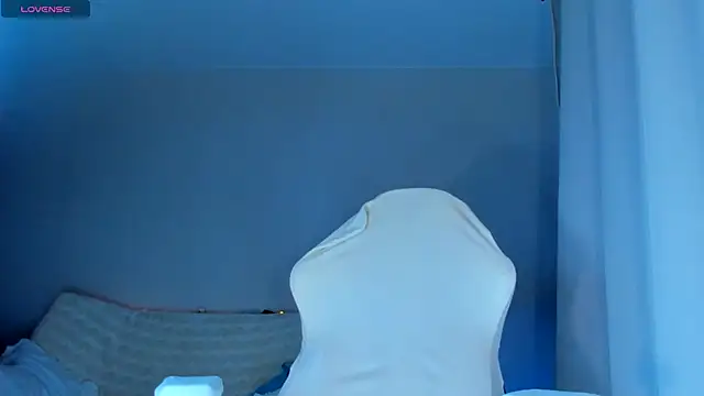 Snapshot of JennyWoody chatting on November 19, 2025, 2:33 am JennyWoody online show from November 19, 2025, 2:33 am