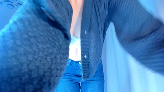 Snapshot of JennyWoody chatting on September 21, 2025, 4:45 pm JennyWoody online show from September 21, 2025, 4:45 pm