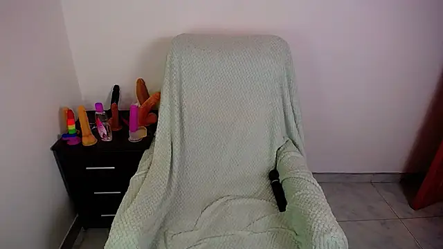 Snapshot of hot_girl01_hanna chatting on September 18, 2025, 10:13 pm hot girl01 hanna online show from September 18, 2025, 10:13 pm