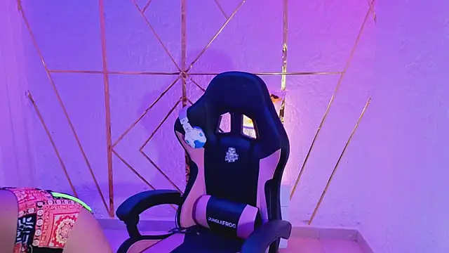 SheilaSmiith online show from November 20, 2025, 2:29 pm