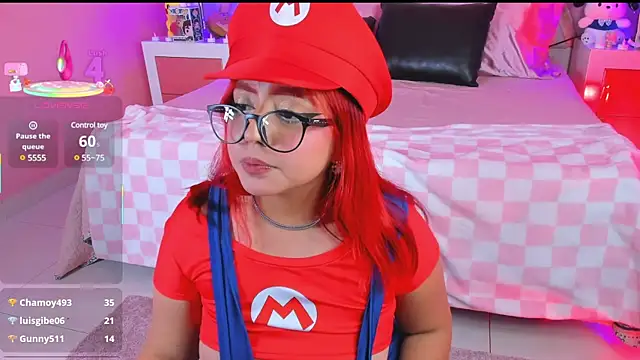 Snapshot of AnngelaSkye chatting on February 20, 2025, 10:37 am AnngelaSkye online show from February 20, 2025, 10:37 am