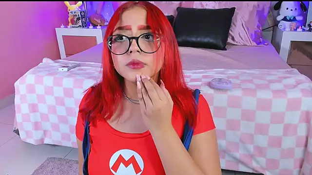 Snapshot of AnngelaSkye chatting on February 20, 2025, 4:28 am AnngelaSkye online show from February 20, 2025, 4:28 am