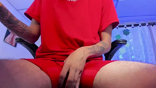 Snapshot of FrannBoy chatting on March 17, 2025, 7:48 pm FrannBoy online show from March 17, 2025, 7:48 pm