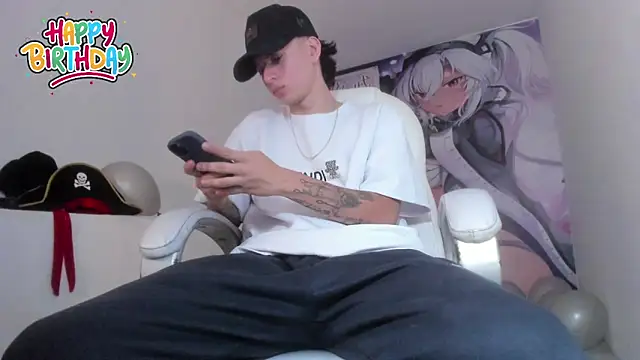 Snapshot of FrannBoy chatting on February 16, 2026, 9:45 pm FrannBoy online show from February 16, 2026, 9:45 pm