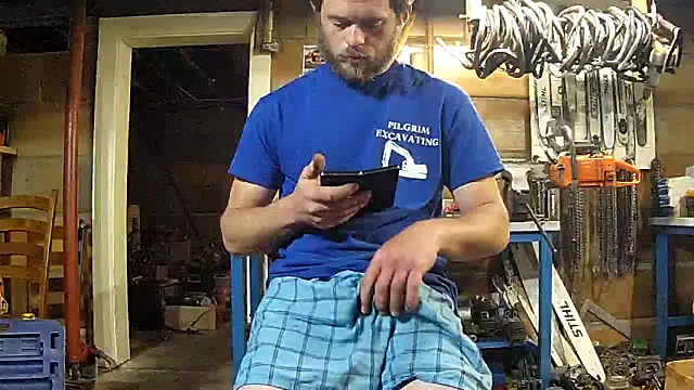 Bigoleslong98765 online show from April 11, 2026, 5:59 am