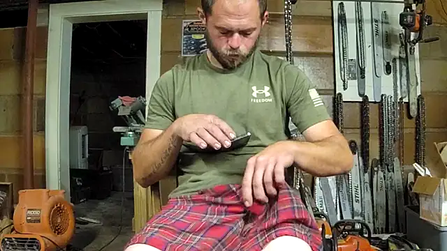 Snapshot of Bigoleslong98765 chatting on September 25, 2025, 7:03 am Bigoleslong98765 online show from September 25, 2025, 7:03 am