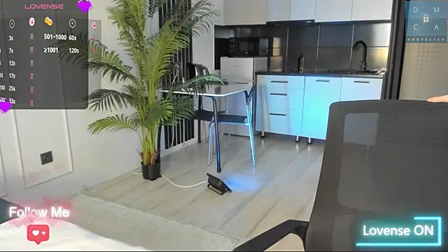 AmiiWong online show from March 5, 2025, 3:08 am