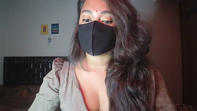 Most-Beautiful-Queen online show from December 13, 2025, 8:04 pm