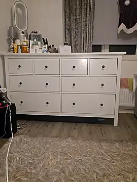 Snapshot of Britishbella chatting on December 31, 2024, 6:24 pm Britishbella online show from December 31, 2024, 6:24 pm