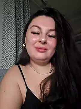 Snapshot of Britishbella chatting on February 18, 2025, 1:43 am Britishbella online show from February 18, 2025, 1:43 am