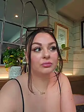 Snapshot of Britishbella chatting on September 19, 2025, 3:16 pm Britishbella online show from September 19, 2025, 3:16 pm