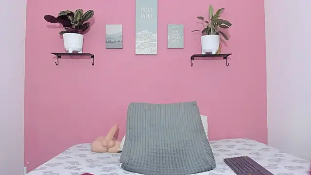 Karo 11  online show from October 1, 2025, 8:52 am