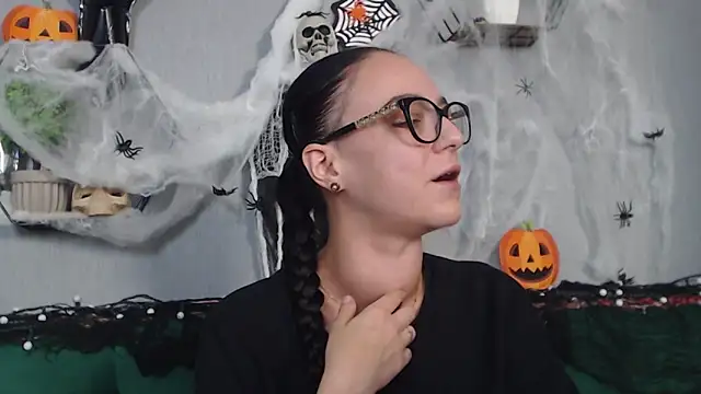 IzabelllNoir online show from October 26, 2025, 10:04 am