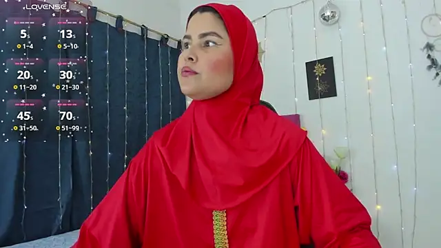 Snapshot of AishaAmin_ chatting on September 18, 2025, 12:41 pm AishaAmin  online show from September 18, 2025, 12:41 pm