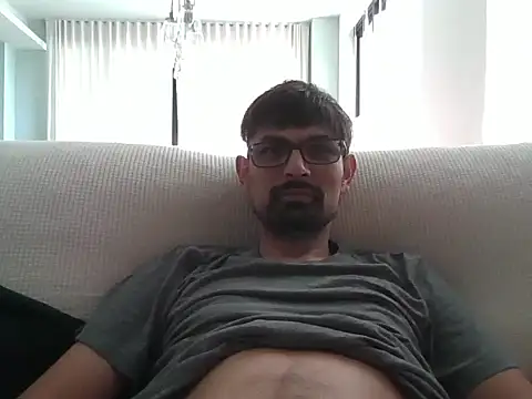 spence204011 online show from January 2, 2025, 2:24 pm