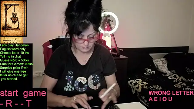 Snapshot of YourDreamLoverr chatting on May 19, 2026, 11:12 pm YourDreamLoverr online show from May 19, 2026, 11:12 pm