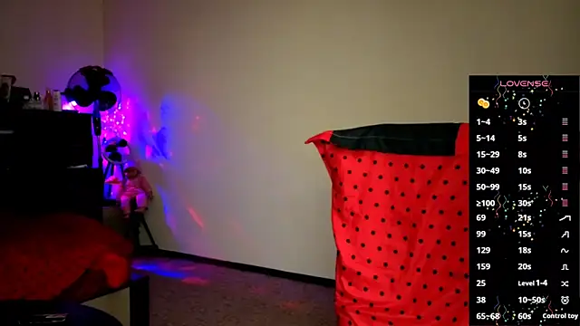 YourDreamLoverr online show from October 17, 2025, 12:25 am