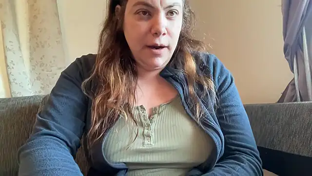 cumwithmee3 online show from September 23, 2025, 12:01 pm