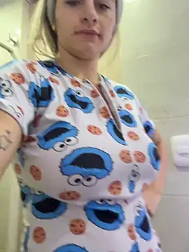 AtheneaRossi online show from February 25, 2026, 12:05 pm