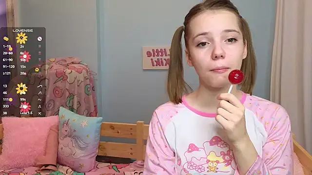 PrincessLittleKiki online show from October 17, 2025, 7:11 am