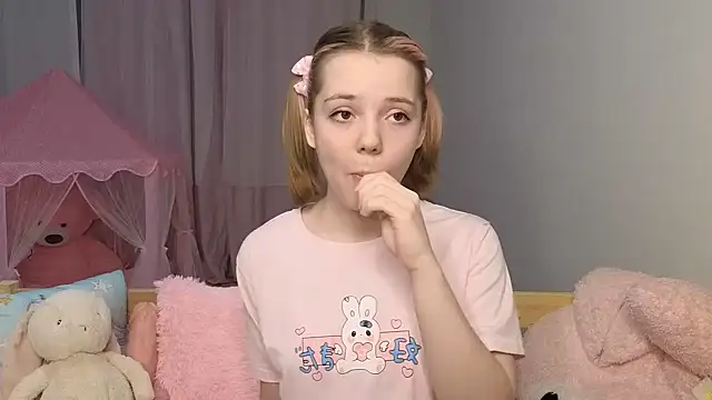 PrincessLittleKiki online show from March 6, 2026, 5:52 pm