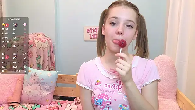 PrincessLittleKiki online show from October 15, 2025, 7:27 am