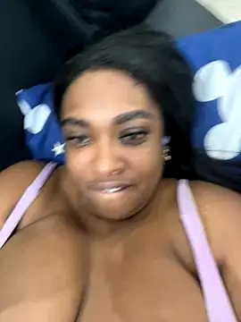 Snapshot of _MARRTINNA_ chatting on September 24, 2025, 8:21 am MARRTINNA online show from September 24, 2025, 8:21 am