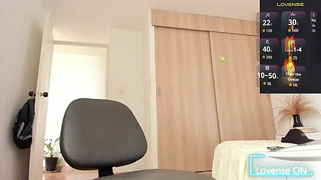 Snapshot of Sebastian-Dash chatting on February 28, 2026, 7:24 pm Sebastian-Dash online show from February 28, 2026, 7:24 pm