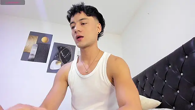 Snapshot of Sebastian-Dash chatting on October 18, 2025, 9:06 pm Sebastian-Dash online show from October 18, 2025, 9:06 pm