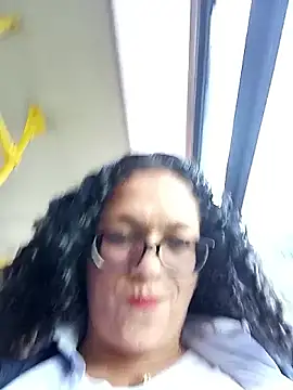 Aliciia cute1 online show from December 19, 2025, 3:03 pm