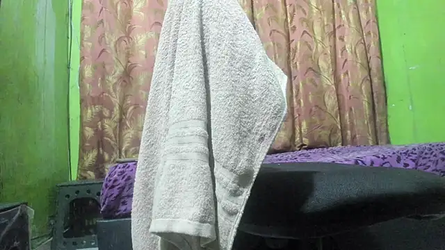 Snapshot of Brenda_Smith69 chatting on December 4, 2025, 11:04 pm Brenda Smith69 online show from December 4, 2025, 11:04 pm