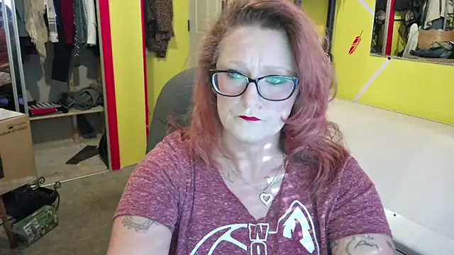 Snapshot of Lisalovely6981 chatting on November 6, 2025, 7:07 pm Lisalovely6981 online show from November 6, 2025, 7:07 pm