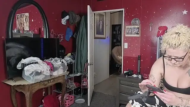 Lisalovely6981 online show from March 23, 2026, 8:03 am