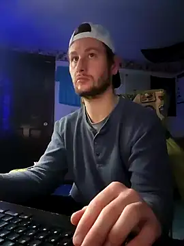 Snapshot of Seymour93 chatting on December 29, 2024, 1:28 pm Seymour93 online show from December 29, 2024, 1:28 pm